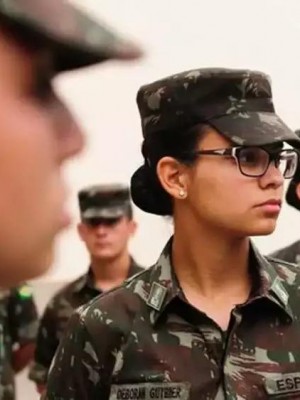 mulheres forças armadas